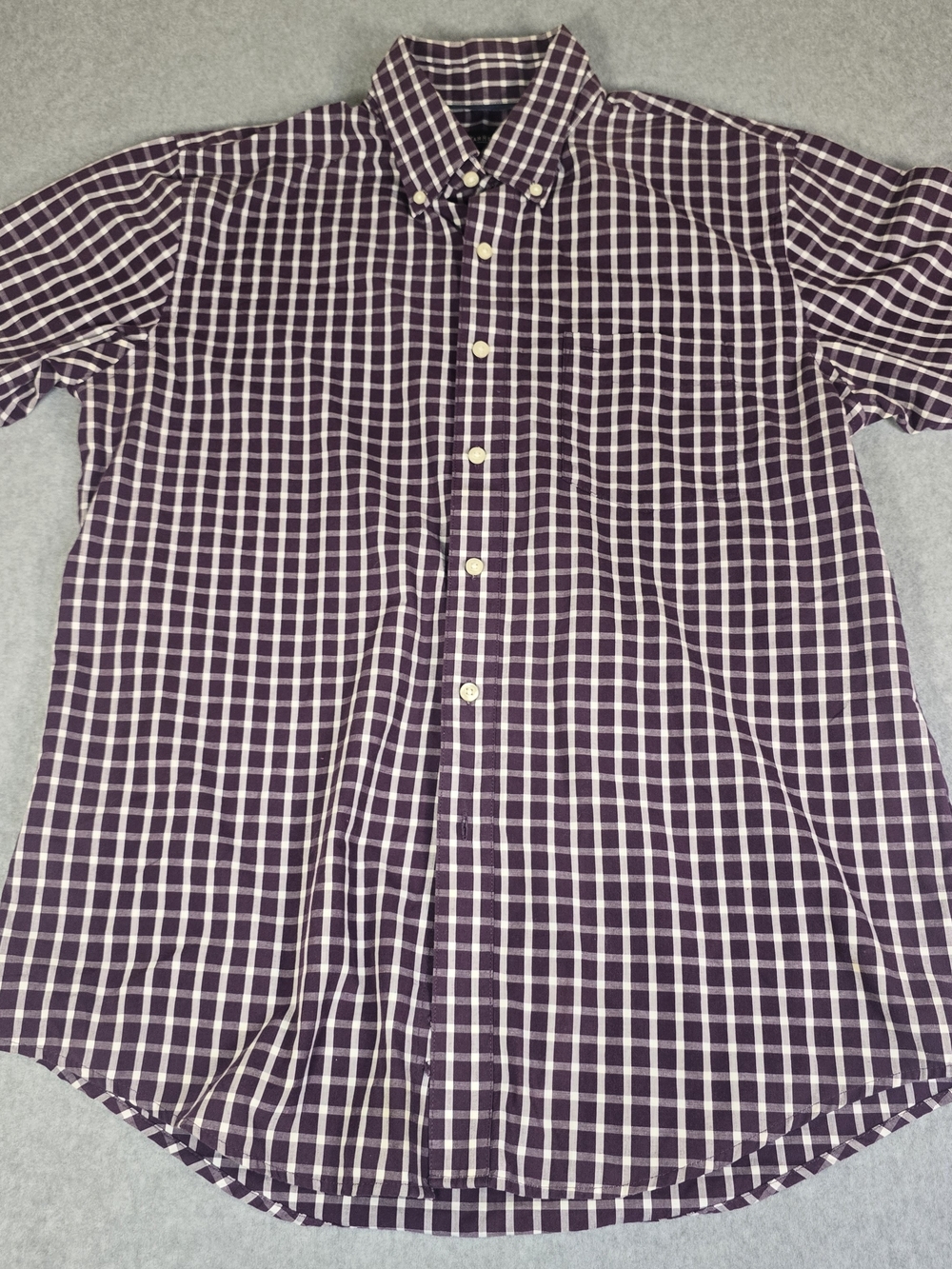 Van Heusen Men's M 15-15.5 Classic Fit Purple Plaid Short Sleeve Button Shirt
